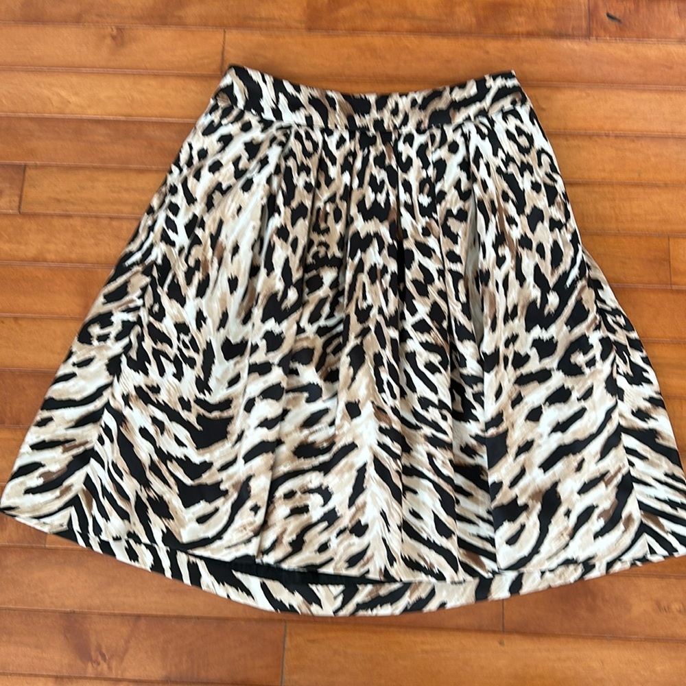 Whit House Black Market animal print skirt